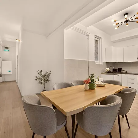 Rakoczi Grand 4br 4bath In 公寓 *