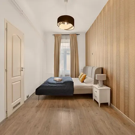 公寓 Rakoczi Grand 4br 4bath In