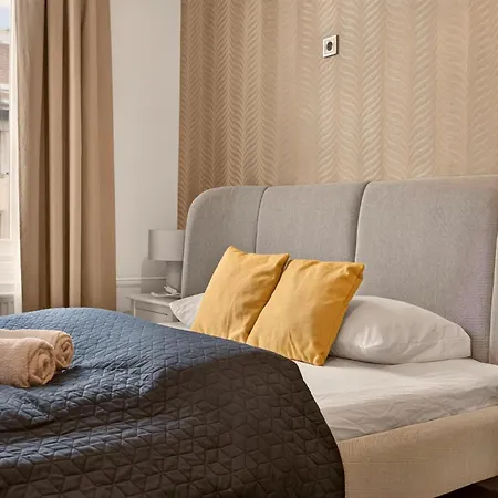 公寓 Rakoczi Grand 4br 4bath In 布达佩斯